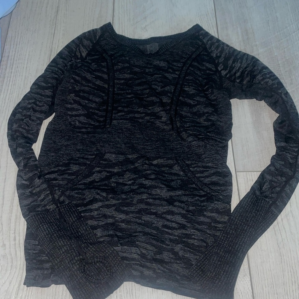camo athletic top